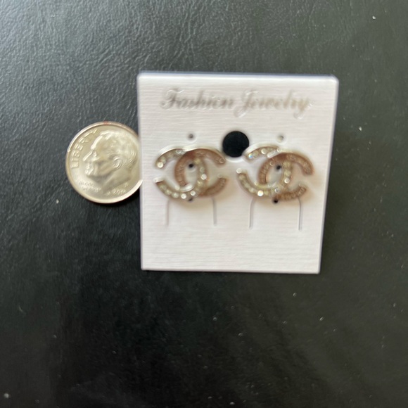 FASHION NWOT SILVER TONE & RHINESTONE NECKLACE & EARRING SET - Picture 3 of 11